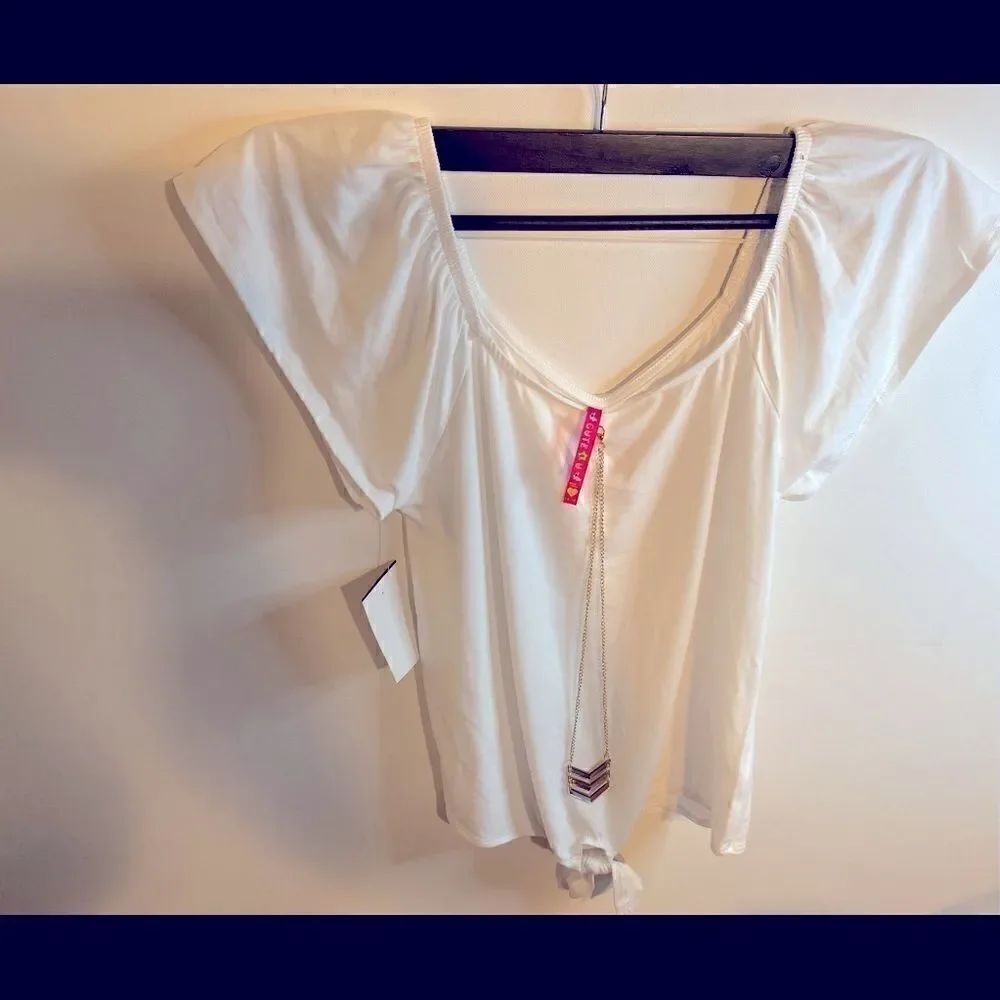🛍Girls Cute 4 U Comfy and great off shoulder Blouse Size:large
